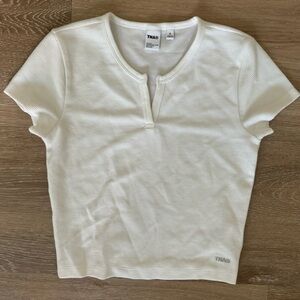 Aritzia TNA waffle cropped tshirt